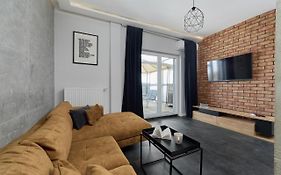 Stylish Kosciuszki Apartaments Near The Market Square With Free Garage Wroclaw By Noclegi Renters